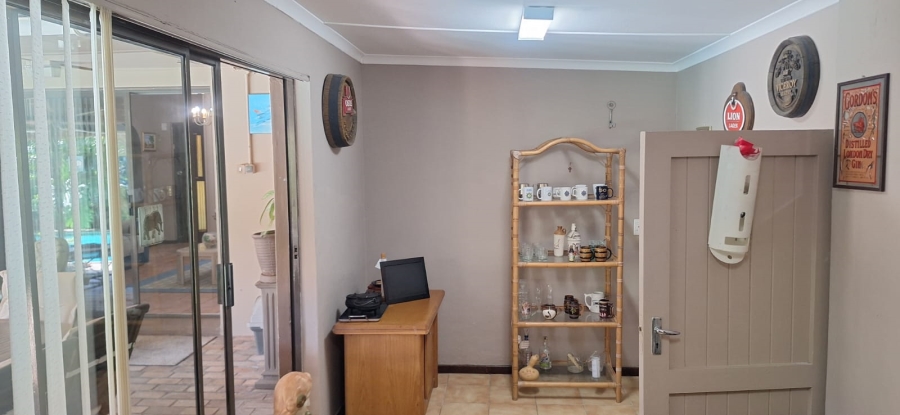 4 Bedroom Property for Sale in Beacon Bay Eastern Cape